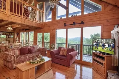 The living room in the Lasting Impressions cabin.